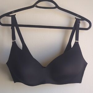 La Vie en Rose. Push-up Wireless SleekBack Bra. Size 36D.